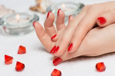How much and what kind of gel polish should you start your business with after school?