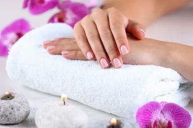 What types of nails are there, and do they each require different treatment?