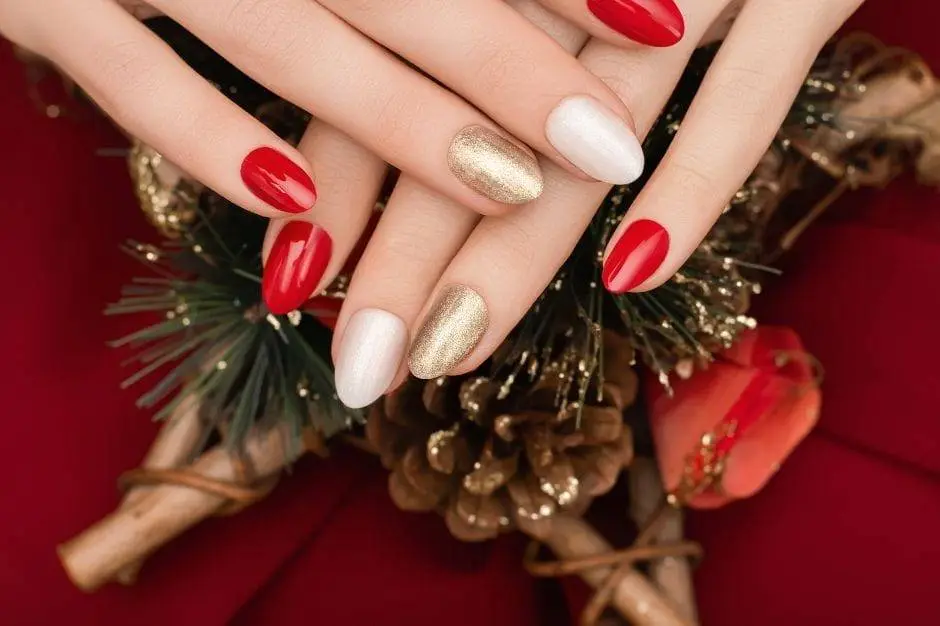 Christmas Nail Trends